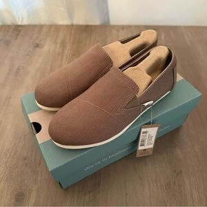 Tom’s Women’s Redondo Dusty Olive Size 5